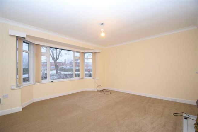 2 bed Apartment for sale Image 4