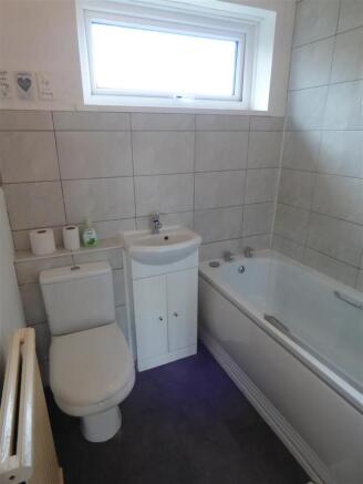 Bathroom .JPG