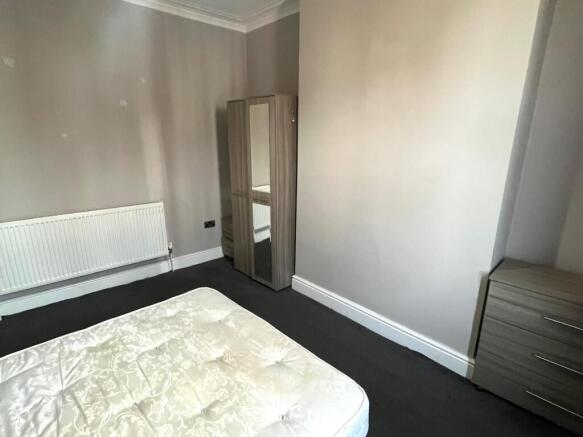 1 bed House Share to rent Image 4