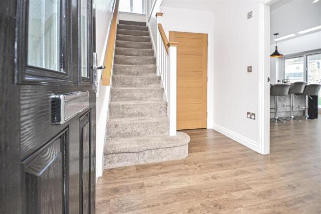 3 Millside Close Entrance.jpg