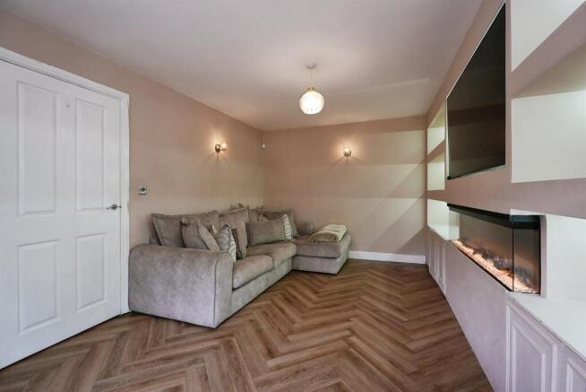 3 bed Semi-Detached for sale in bradford