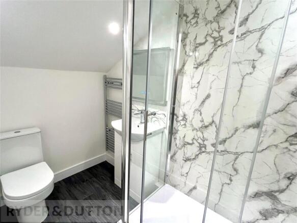 3 bed Apartment to rent Image 8