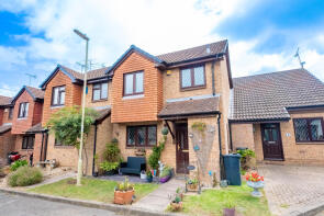 119, Ryves Avenue, Yateley GU46 6FB