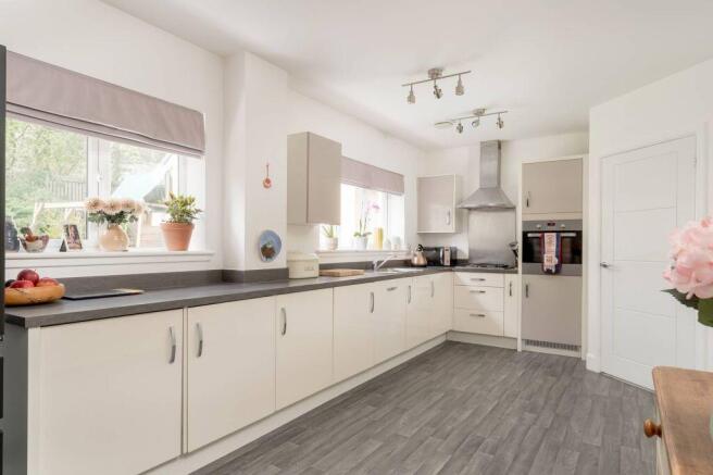 5 Standalane Way, Peebles, EH45 8LR photo 4