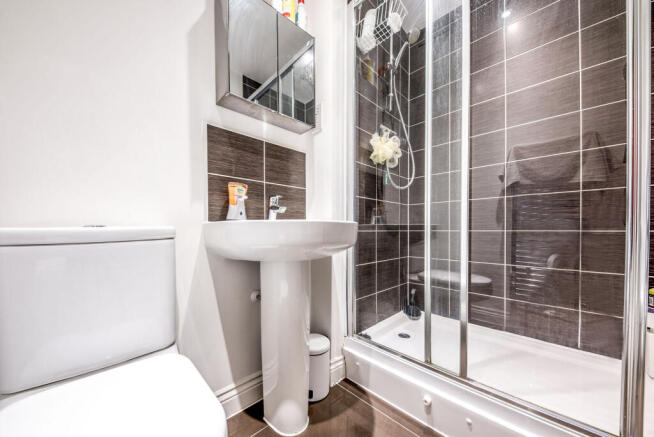 10 Griffin Way - Pro