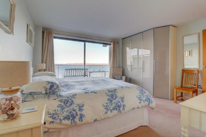 Bedroom 1 ii.jpg