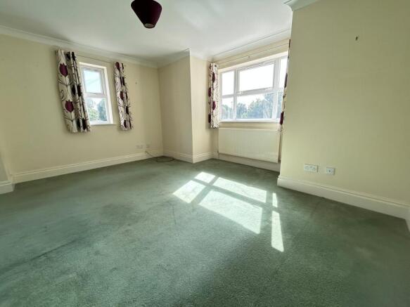 Lounge/Dining Area