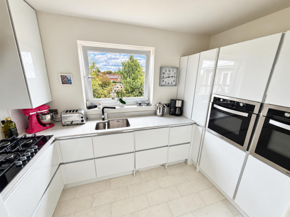 Fitted Kitchen
