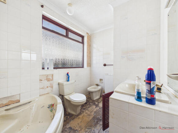 2 bed Bungalow for sale Image 8
