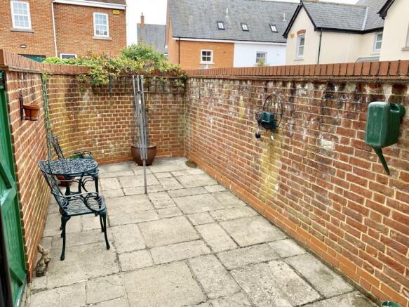 Courtyard garden
