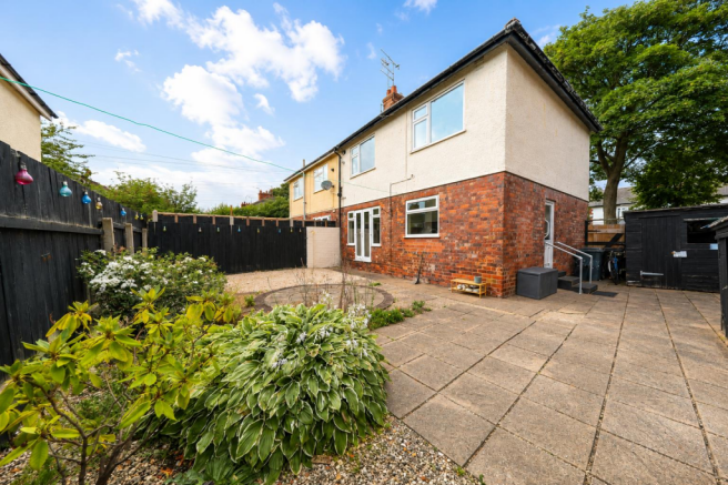 3 bed Semi-Detached for sale Image 4