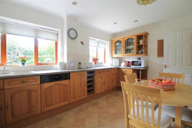 Kitchen / Breakfast
