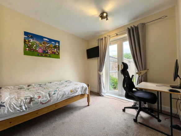 2 bed Semi-Detached Bungalow for sale Image 9