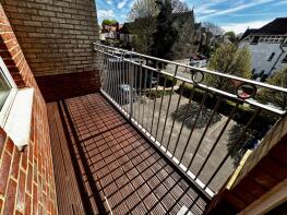Flat 9, Albercourt, Florence Road, Bournemouth BH5 1ER
