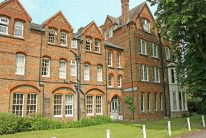 Flat 2, Camperdown House, Alma Road, Windsor SL4 3HQ