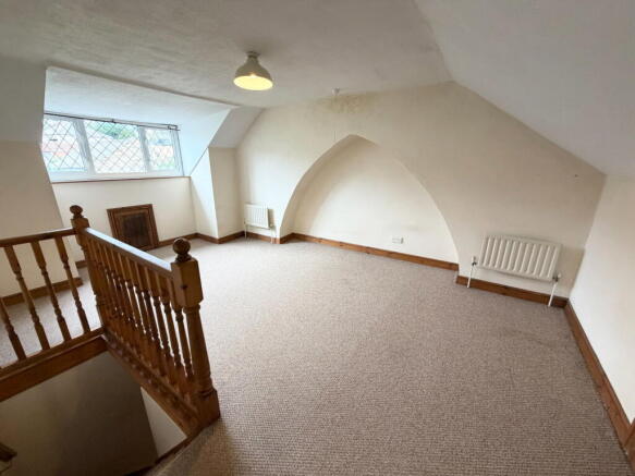 3 bed Terraced for sale Image 8