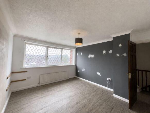 4 bed Semi-Detached for sale Image 5
