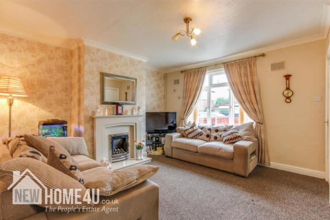 LOUNGE: