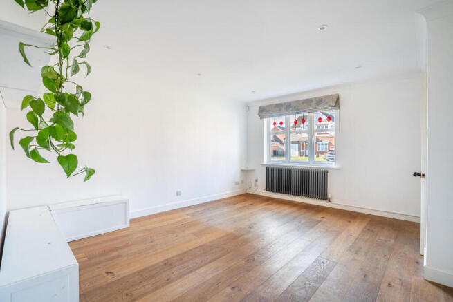 3 bed Semi-Detached for sale Image 9