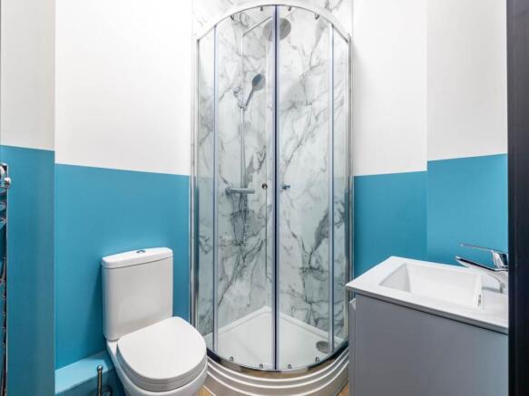 Room 3 Ensuite (1)