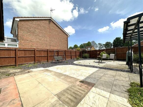 Private Garden 552