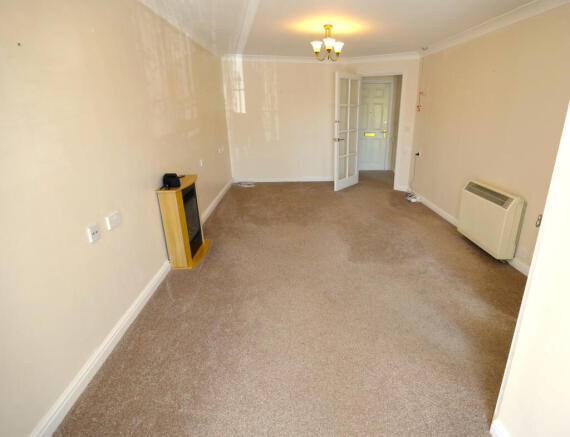 Lounge Aspect 2.JPG