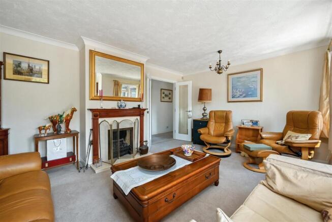 1 Fairfield Chase (29).jpg