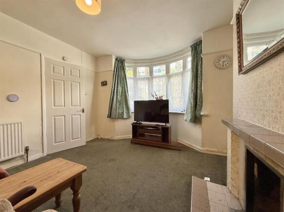 Lounge Into Bay.JPG