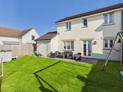 Chivilas Road, Camborne - Detached family home