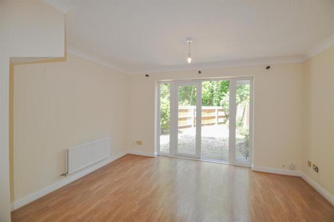 Sitting room USE.jpg