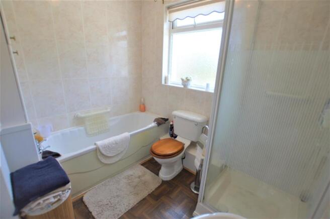 Bathroom.JPG