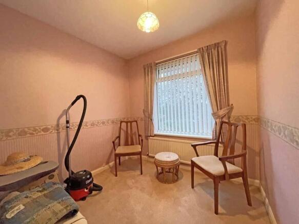 Yeomans Way 18 Bed 3.jpg