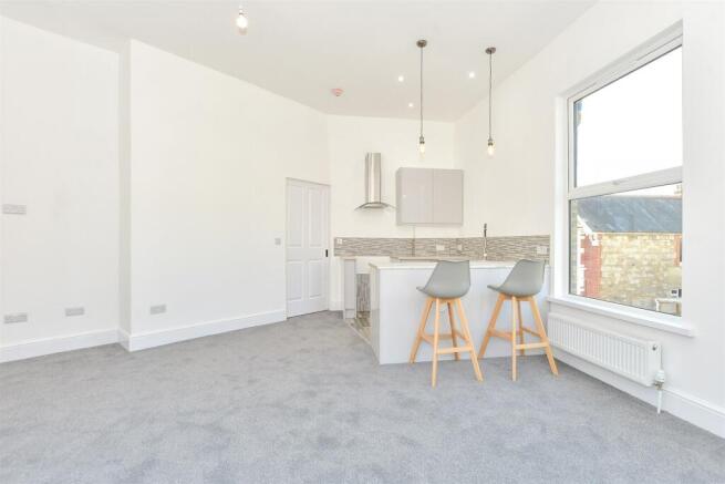 Lounge/Kitchen/Dining Area