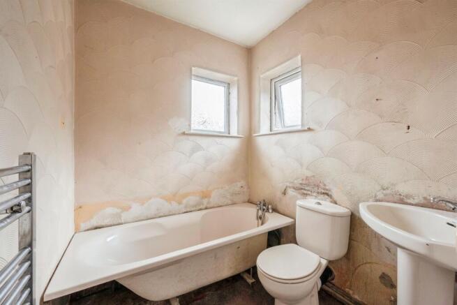 3 bed Semi-Detached for sale Image 8