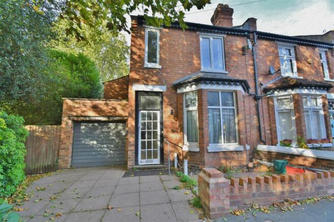 3-bed terraced on Victoria Road, Leamington Spa, £400,000