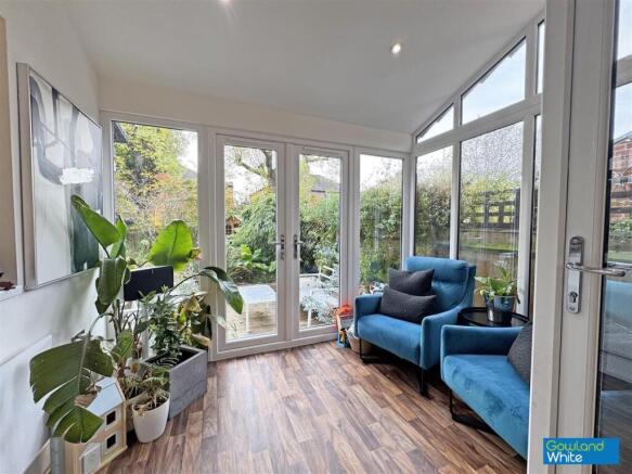 4 bed Semi-Detached for sale Image 10