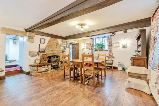4 bed Detached for sale Image 5