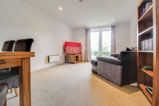 2 bed Apartment for sale Image 6