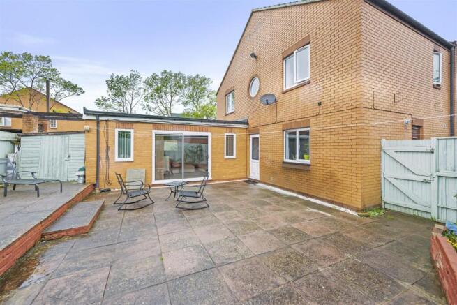 Verdon Drive, Willen Park, Milton Keynes photo 2