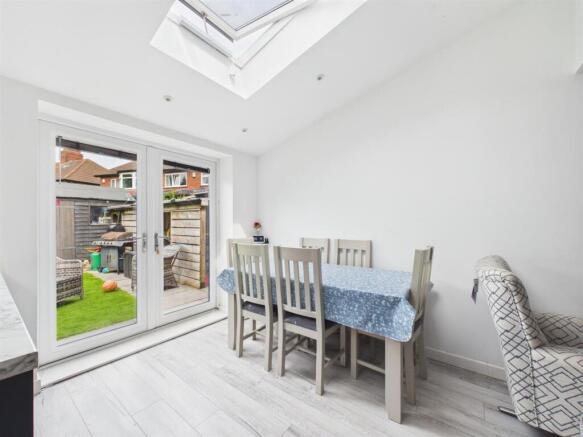 Dining room/ sitting room:
