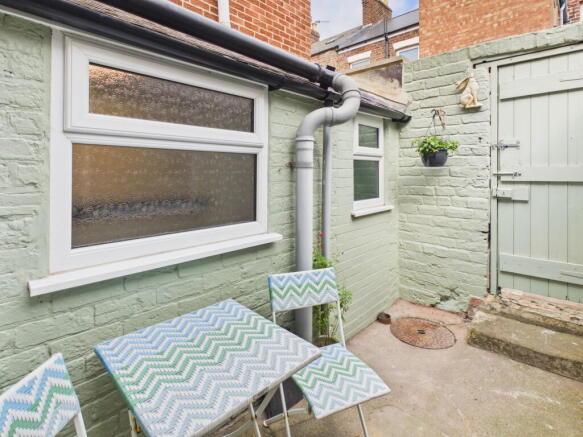 3 bed Terraced for sale Image 9