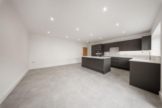 3 bed Detached for sale Image 8