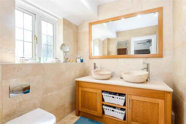 En Suite Bathroom
