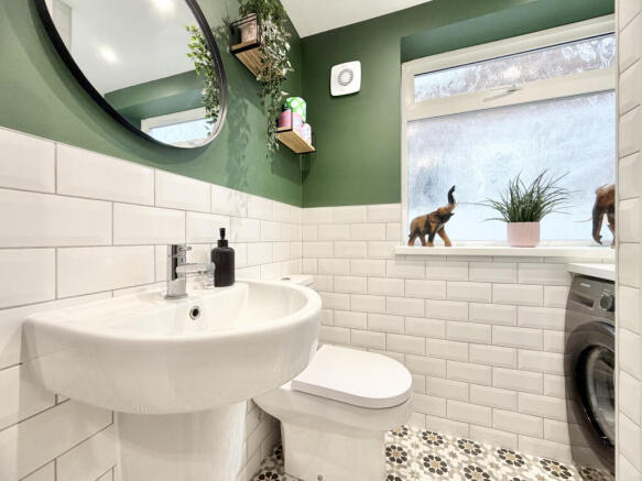 4 bed Semi-Detached for sale Image 7