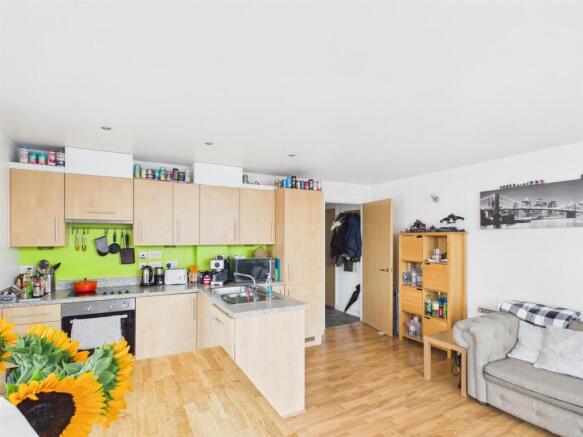 Open Plan Living Room/Kitchen