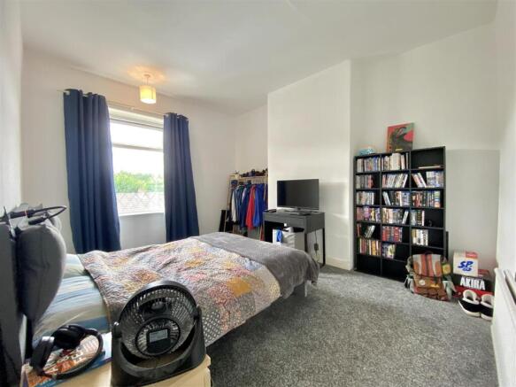 4 bed Terraced for sale Image 9