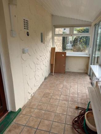 3 bed Semi-Detached to rent Image 5