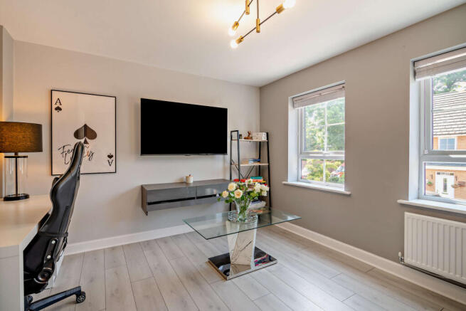 3 bed Town House for sale Image 5