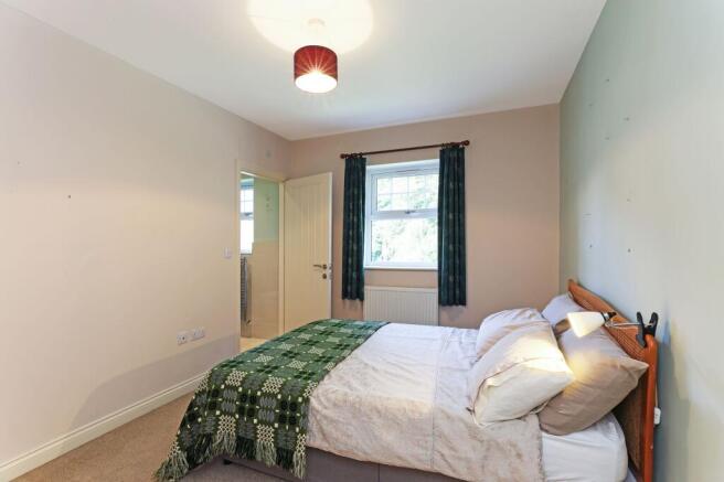 4 bed Terraced for sale Image 10