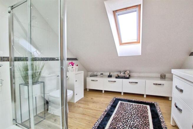 Master Ensuite